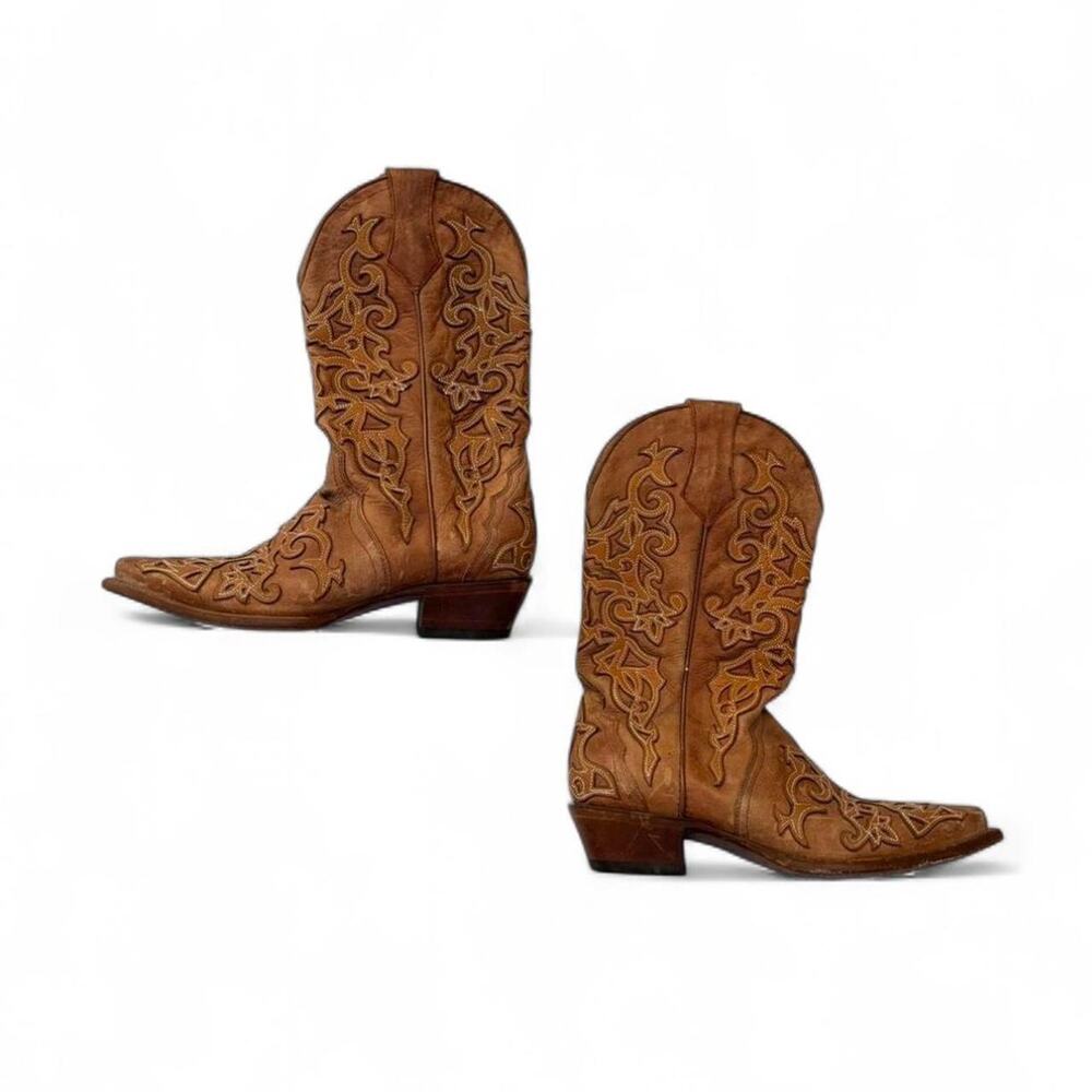 Tan leather pointed toe cowgirl